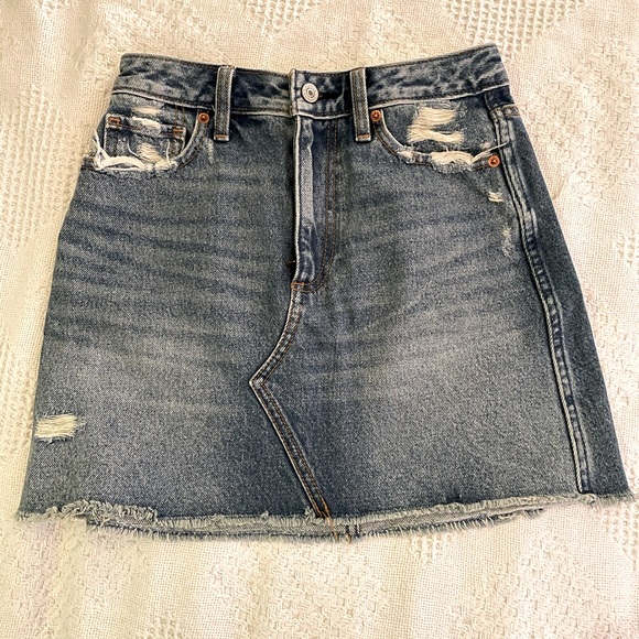 Abercrombie & Fitch denim skirt - Picture 2 of 3